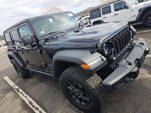 2025 Jeep Wrangler 4xe Sport