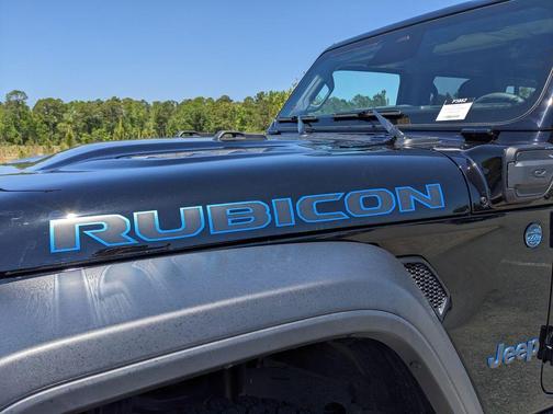 Black Clearcoat 2025 Jeep Wrangler 4xe Rubicon