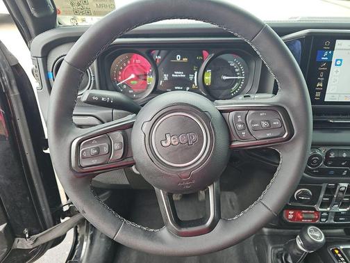 Black Clearcoat 2025 Jeep Wrangler 4xe Rubicon