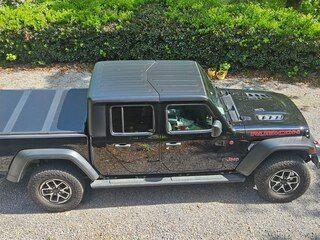 Black Clearcoat 2025 Jeep Gladiator Rubicon