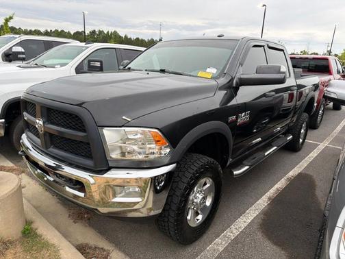 Brilliant Black Crystal Pearlcoat 2016 RAM 2500 Tradesman