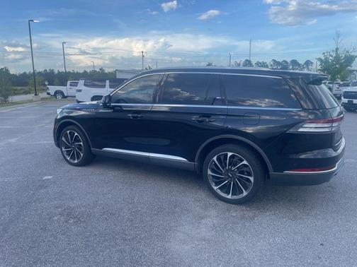 Black Metallic 2020 Lincoln Aviator Reserve AWD