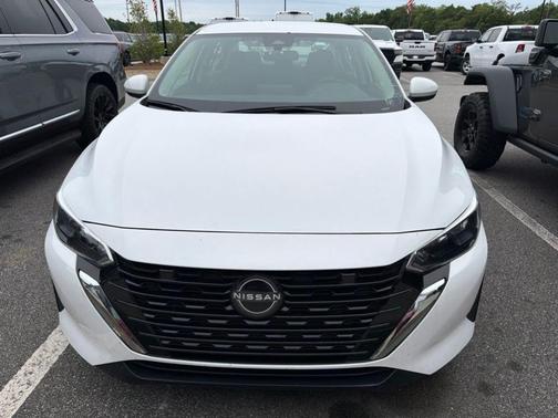 Cloud White 2024 Nissan Sentra SV
