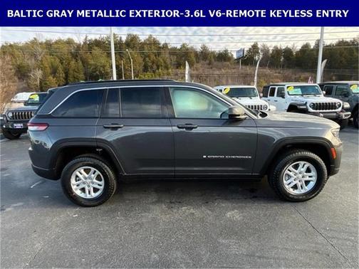 2025 Jeep Grand Cherokee Laredo