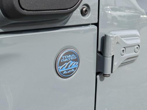 2025 Jeep Wrangler 4xe Sport