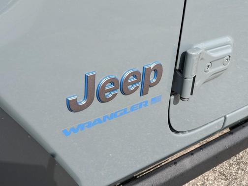 2025 Jeep Wrangler 4xe Sport