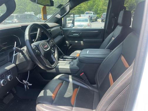 Summit White 2025 GMC Sierra 2500 AT4
