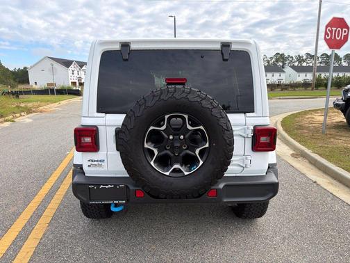 Bright White Clearcoat 2023 Jeep Wrangler 4xe Rubicon