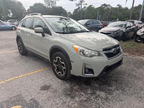 Desert Khaki 2017 Subaru Crosstrek 2.0i Premium
