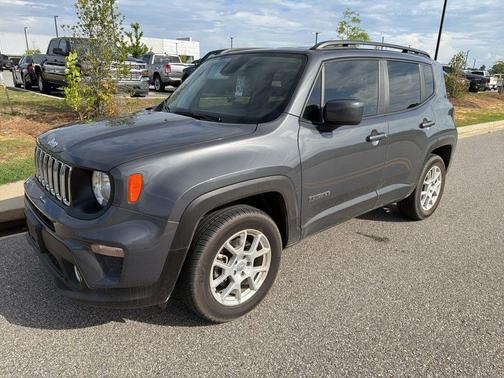 Graphite Gray 2021 Jeep Renegade Latitude
