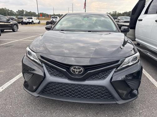 2020 Toyota Camry SE Nightshade