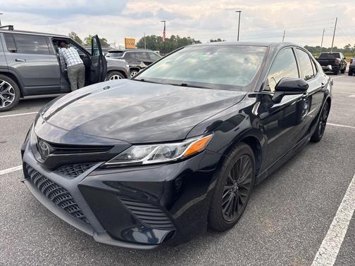 2020 Toyota Camry SE Nightshade