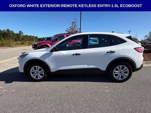 Oxford White 2022 Ford Escape S