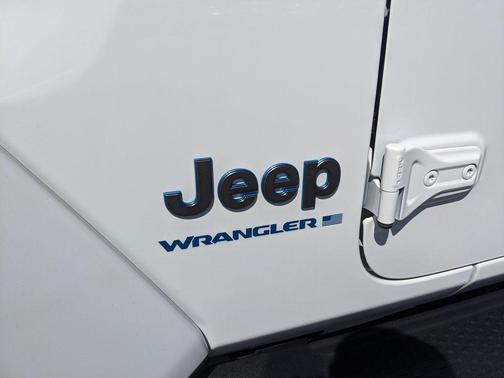 Bright White Clearcoat 2025 Jeep Wrangler 4xe Sahara