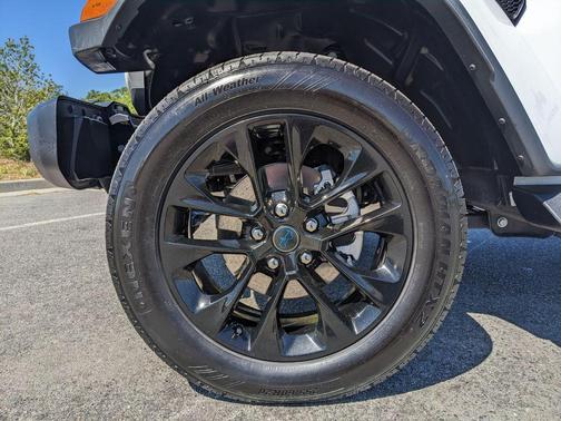 Bright White Clearcoat 2025 Jeep Wrangler 4xe Sahara