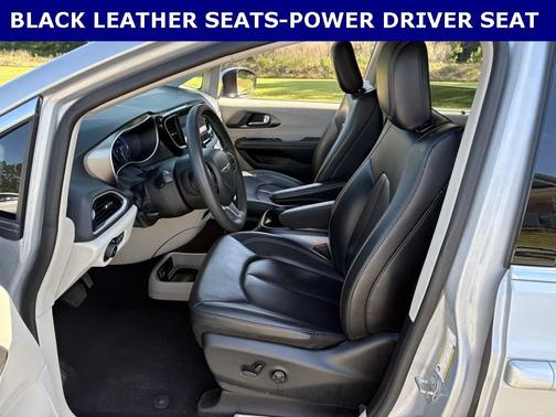 2023 Chrysler Pacifica Touring-L