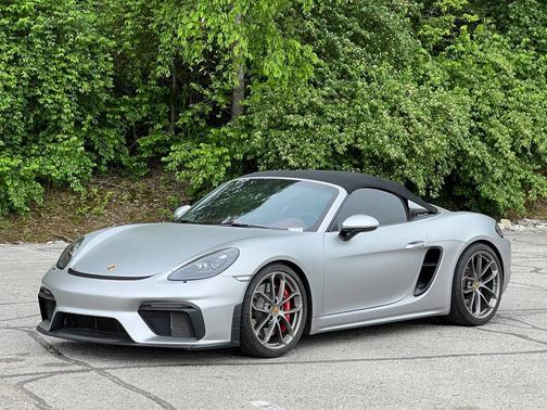 GT-Silver Metallic 2023 Porsche 718 Spyder