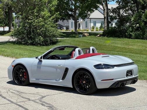 Ice Grey Metallic 2025 Porsche 718 Boxster