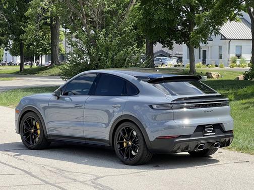 2024 Porsche Cayenne 