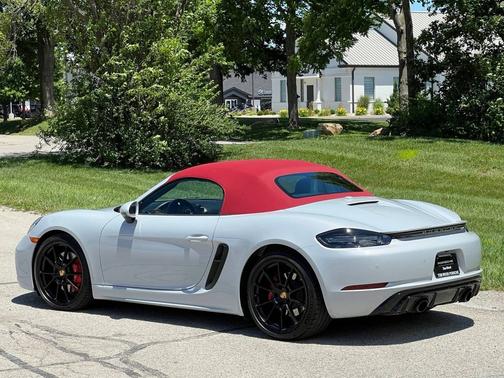 Ice Grey Metallic 2025 Porsche 718 Boxster