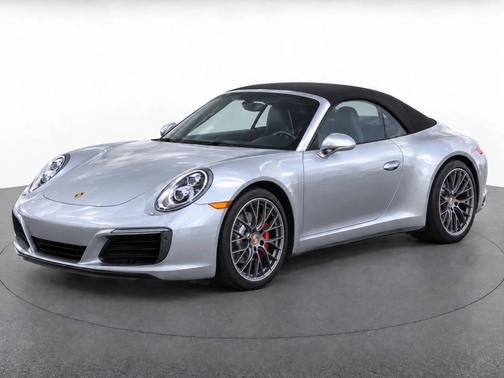 GT-Silver Metallic 2017 Porsche 911