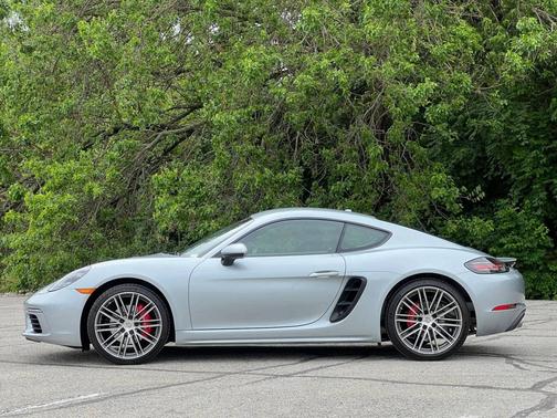 Dolomite Silver Metallic 2021 Porsche 718 Cayman