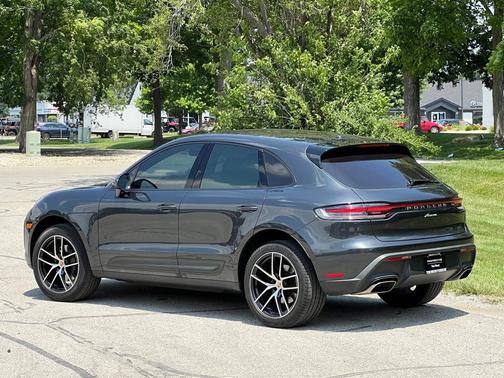 Volcano Grey Metallic 2022 Porsche Macan