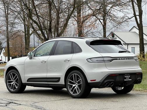2025 Porsche Macan 