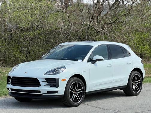 White 2020 Porsche Macan