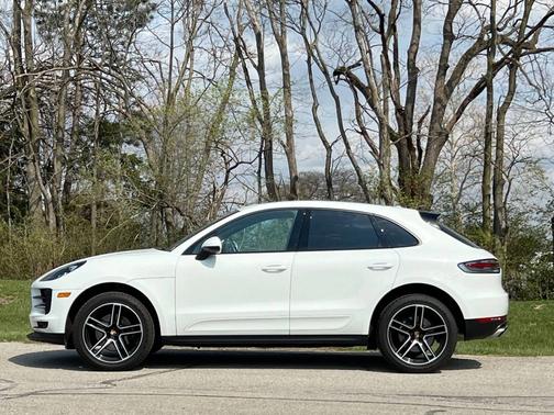 White 2020 Porsche Macan