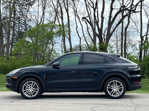 Black 2023 Porsche Cayenne