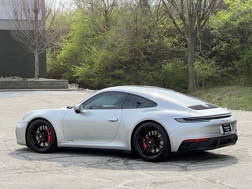 GT-Silver Metallic 2024 Porsche 911