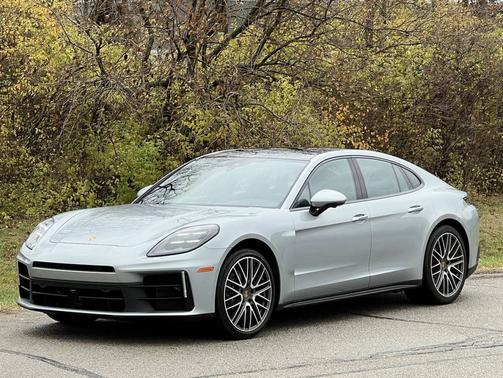 2025 Porsche Panamera 