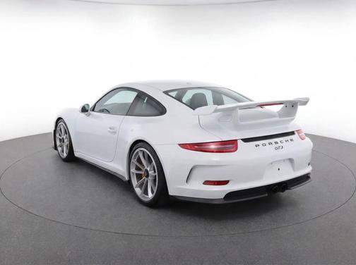 White 2014 Porsche 911