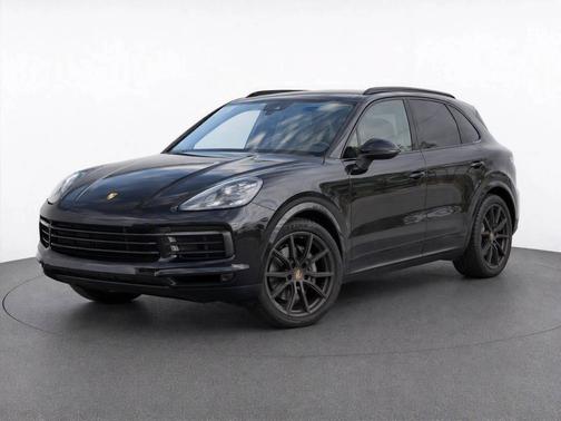 Jet Black Metallic 2022 Porsche Cayenne