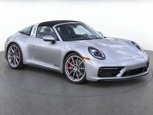 GT-Silver Metallic 2024 Porsche 911