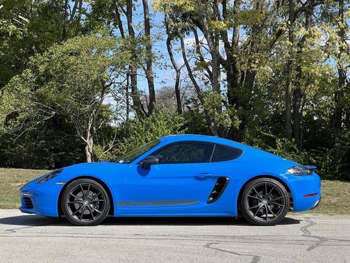 2023 Porsche 718 Cayman 