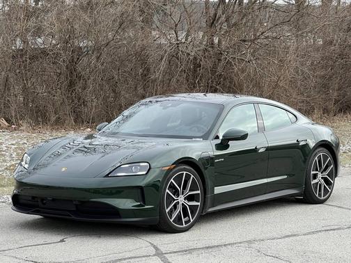 2025 Porsche Taycan 