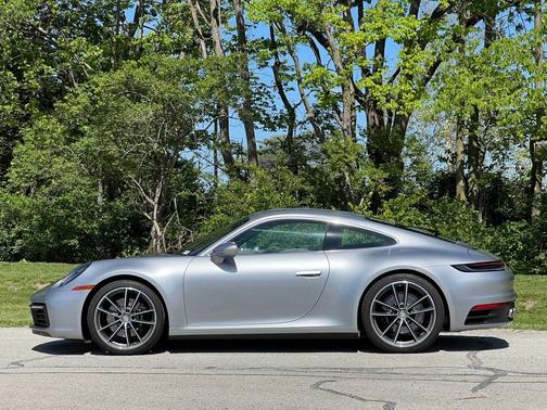 GT-Silver Metallic 2024 Porsche 911