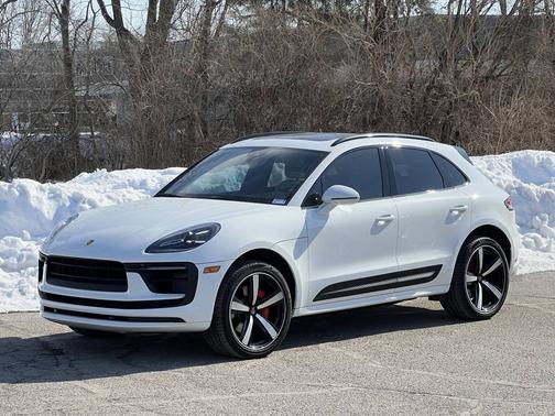 2022 Porsche Macan 
