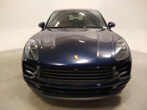 Photo 3 of 68 of 2021 Porsche Macan Base