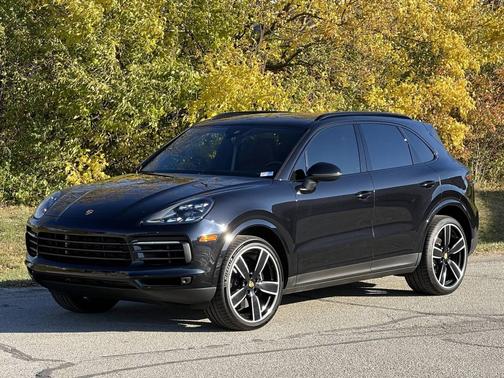 2022 Porsche Cayenne 