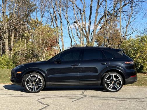 2022 Porsche Cayenne 