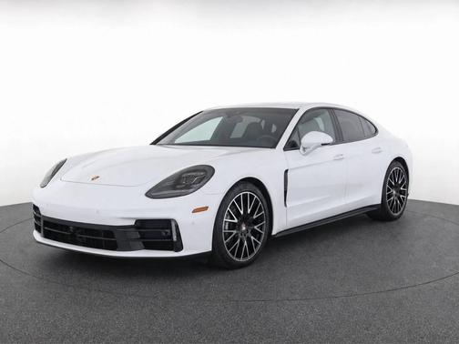 Carrara White Metallic 2026 Porsche Panamera
