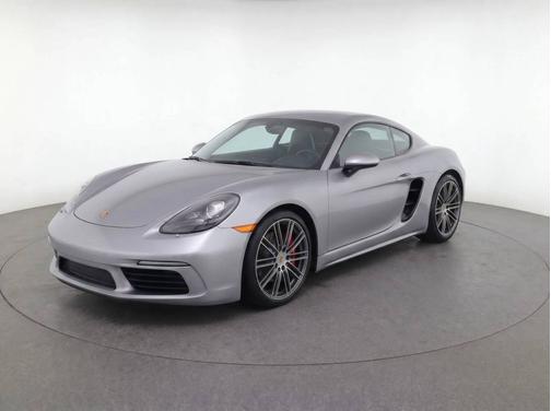 Aventurine Green Metallic 2025 Porsche 718 Cayman