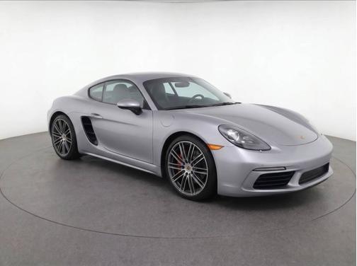 Aventurine Green Metallic 2025 Porsche 718 Cayman