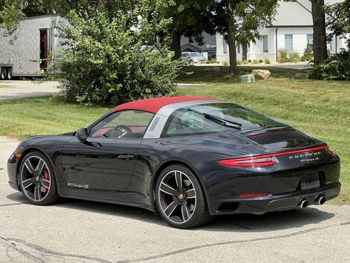 2017 Porsche 911 