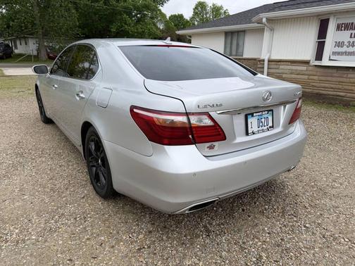 Mercury Metallic 2010 Lexus LS 460 L
