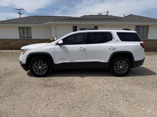 White 2019 GMC Acadia SLT-1