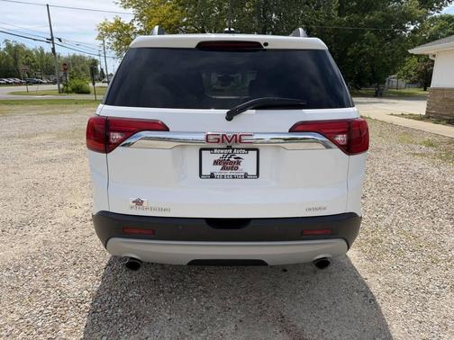 White 2019 GMC Acadia SLT-1